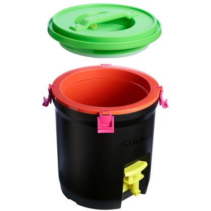 Stanley 2 Galloon Fast Flow Water Jug In Black Neon